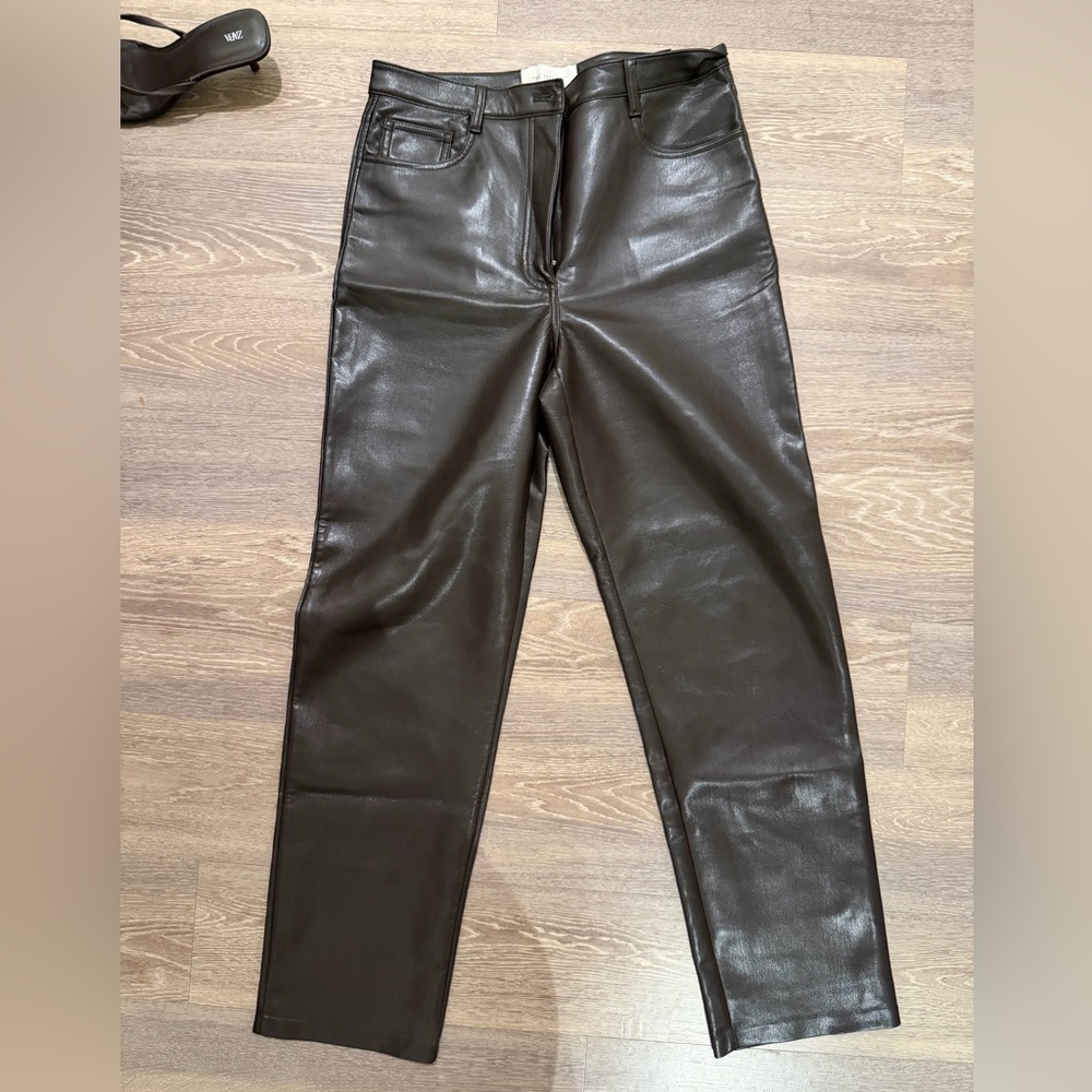 Aritzia Black Straight Leg Pants